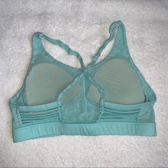 Gymshark Ease Sports Bra 💙 - Picture 4 of 6